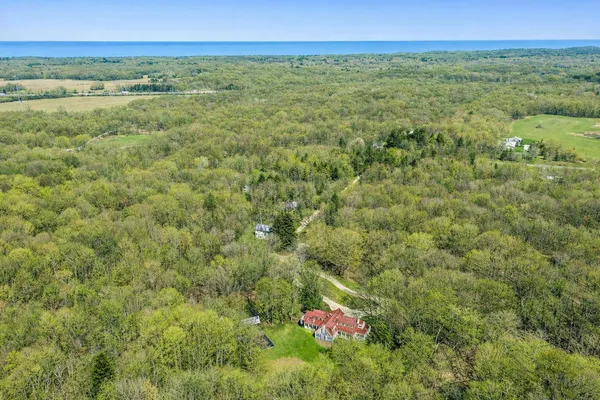 $4,895,000 | 6852 West East Road, Lakeside, MI 49128