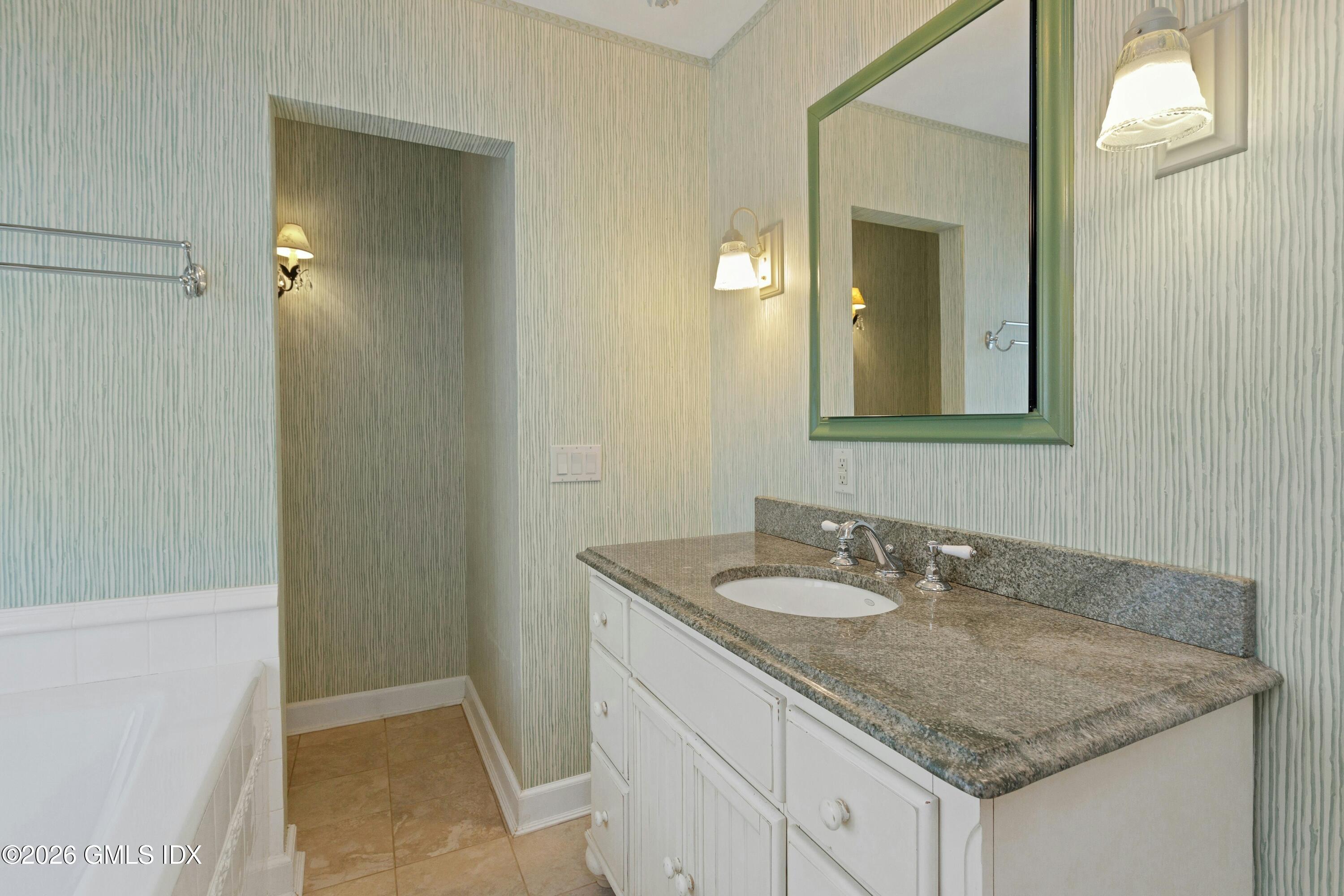 73 Mead Avenue Greenwich, CT 06830 - Photo 16 of 24 016-489588-_X0A6114_14474220