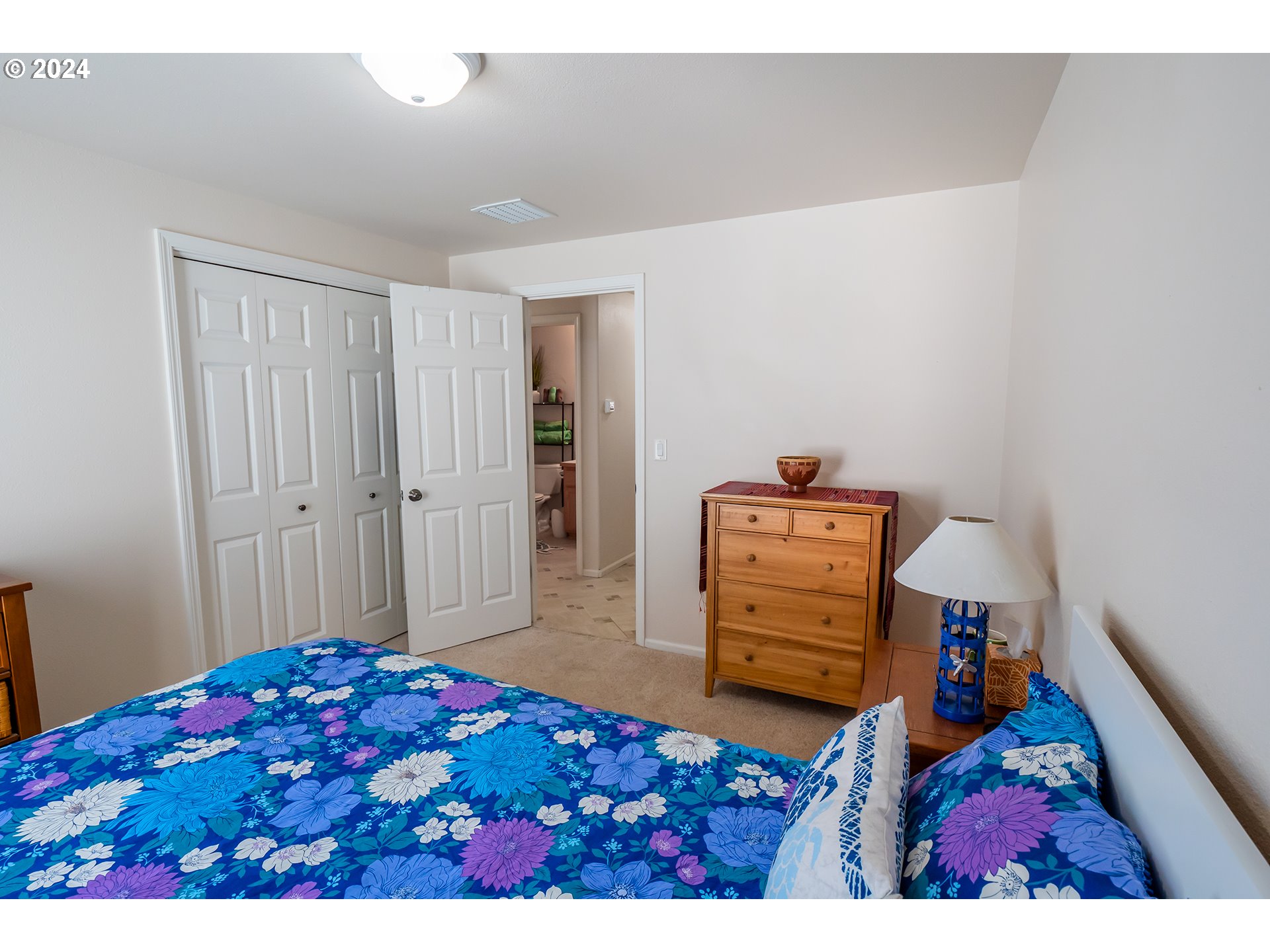 3582 Korbel Street Eugene, OR 97404 - Photo 20 of 32 a bedroom with a bed and furniture