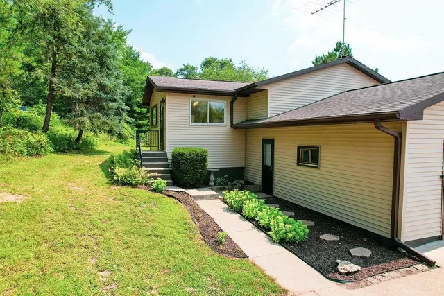 $499,000 | 10255 Jason Avenue, Sparta, WI 54656