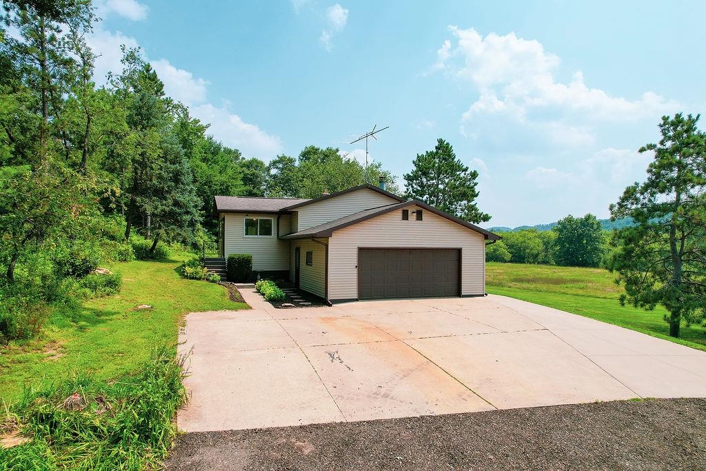 10255 Jason Avenue Sparta, WI 54656 - Photo 9 of 77