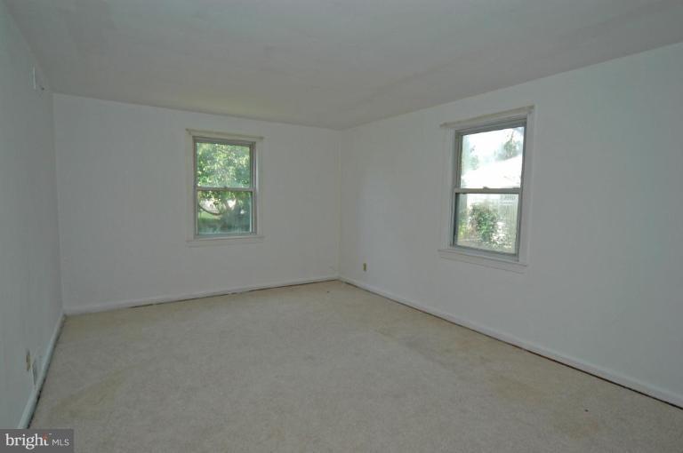 2018 Rittenhouse Street Hyattsville, MD 20782 - Photo 7 of 9 Living Room
