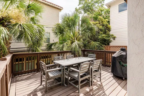 $7,000 | 6515 Minola Street, Houston, TX 77007