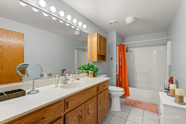 $259,900 | 6540 Pine Trail Lane, Unit 2, Tinley Park, IL 60477