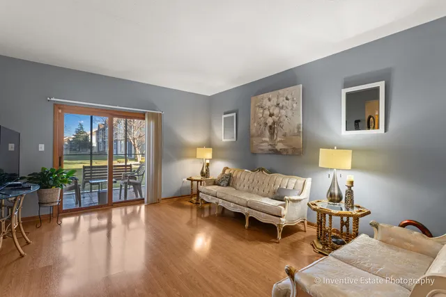 $259,900 | 6540 Pine Trail Lane, Unit 2, Tinley Park, IL 60477