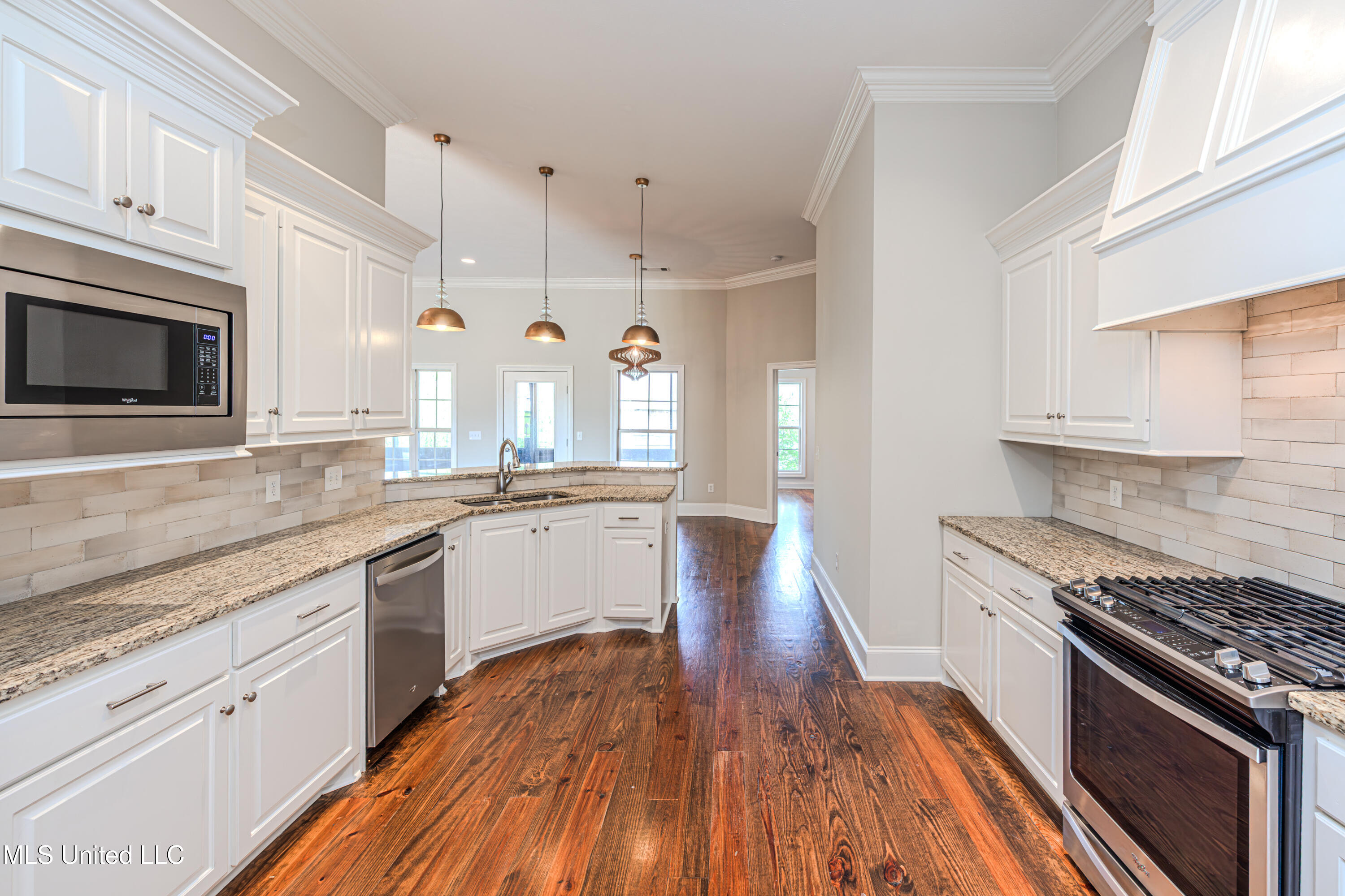 430 Emerald Trail Brandon, MS 39047 - Photo 13 of 49 1R4A7274