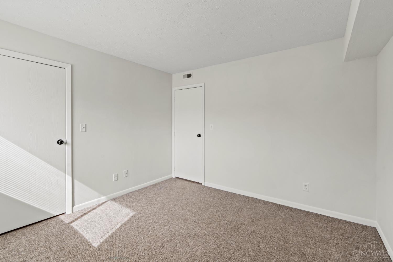 9319 Winton Road, Unit 1 Cincinnati, OH 45231 - Photo 13 of 24