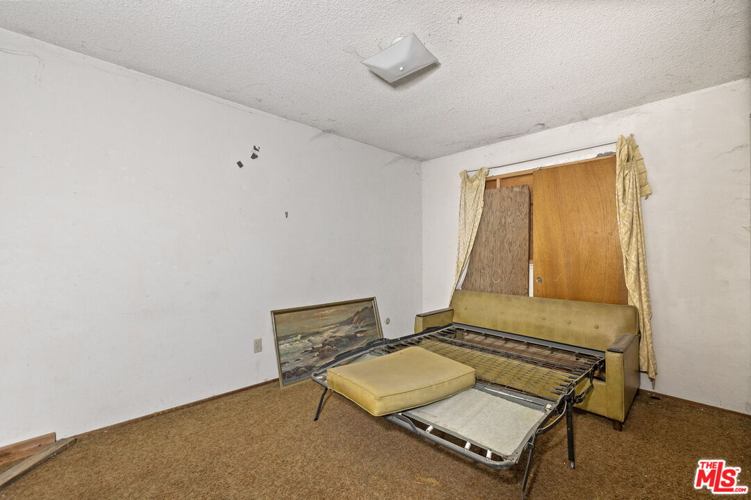 1112 Valencia Avenue Delano, CA 93215 - Photo 27 of 55 a living room with furniture