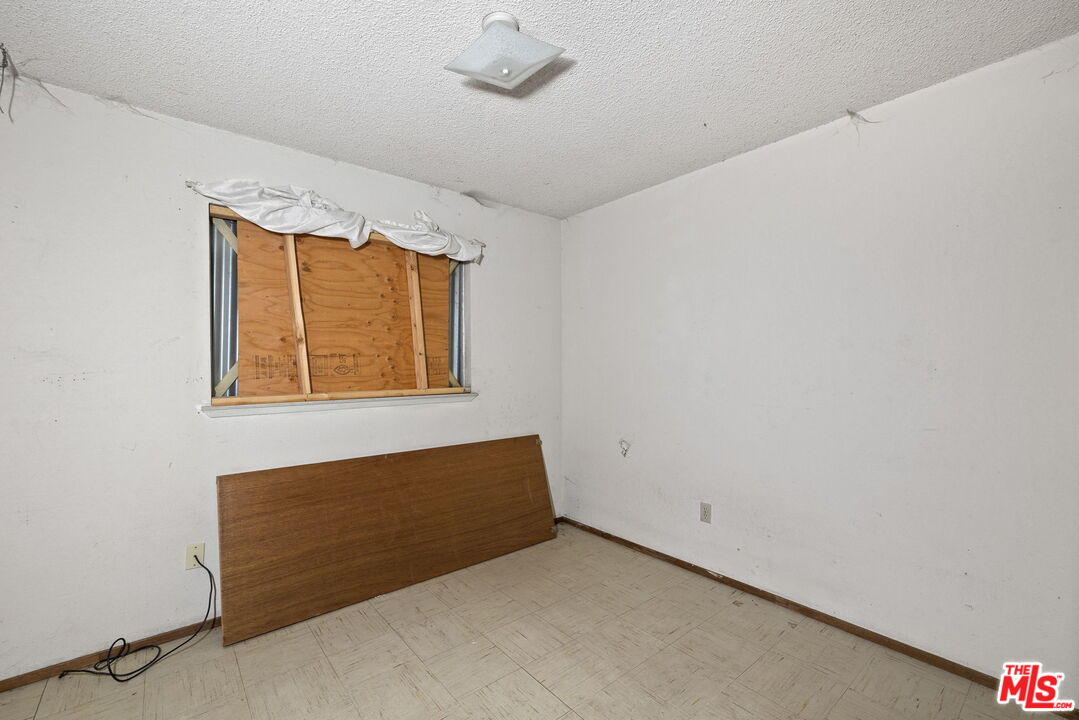 1112 Valencia Avenue Delano, CA 93215 - Photo 32 of 55