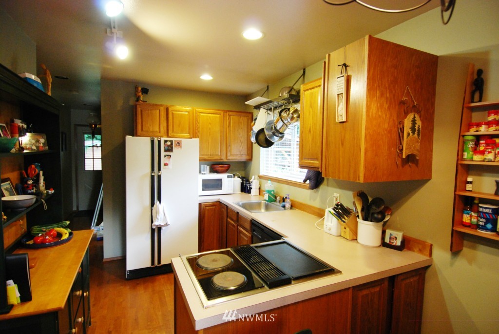 12006 Welcome Road Glacier, WA 98244 - Photo 4 of 15 Gallery Image 4