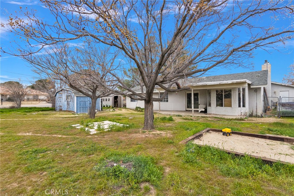 17405 Adobe Street Hesperia, CA 92345 - Photo 7 of 16