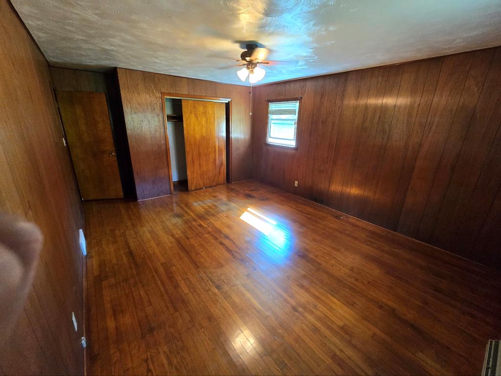 128 Roberts Chapel Road Saltville, VA 24370 - Photo 6 of 26 Gallery Image 6
