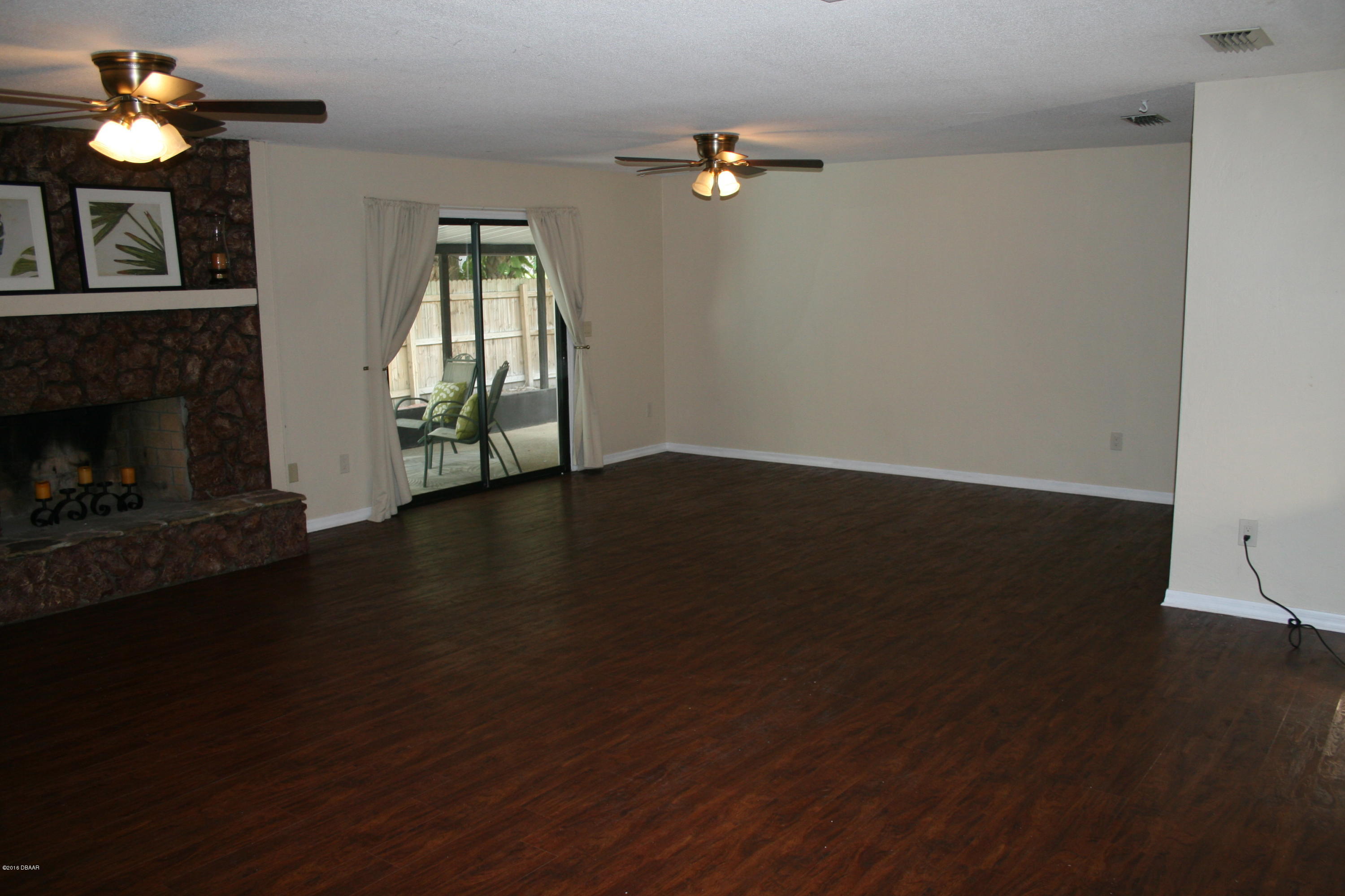 919 Mill Rd Lane Port Orange, FL 32127 - Photo 6 of 25 Huge Living Area