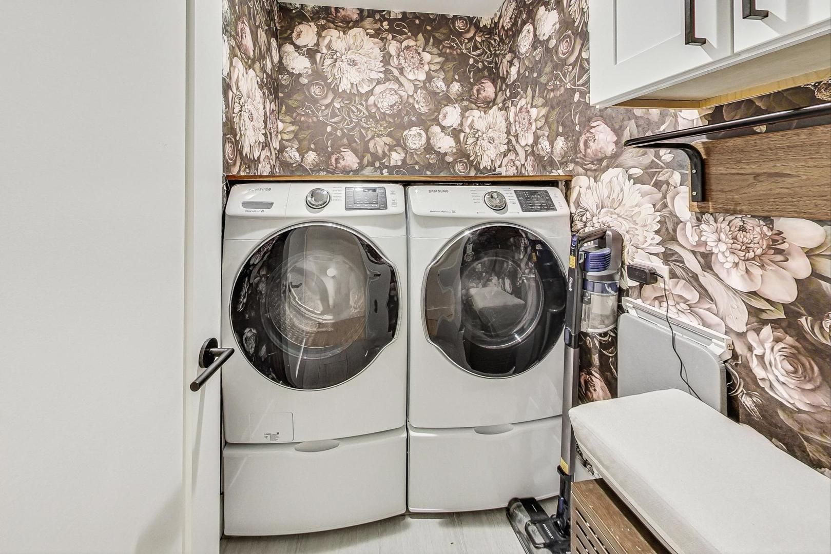 448 North Carpenter Street, Unit J Chicago, IL 60642 - Photo 32 of 39 a utility room with dryer and washer