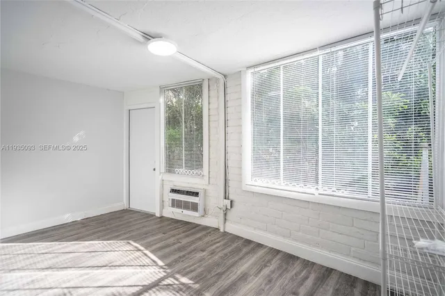 $2,550 | 6871 Abbott Avenue, Unit 4, Miami Beach, FL 33141