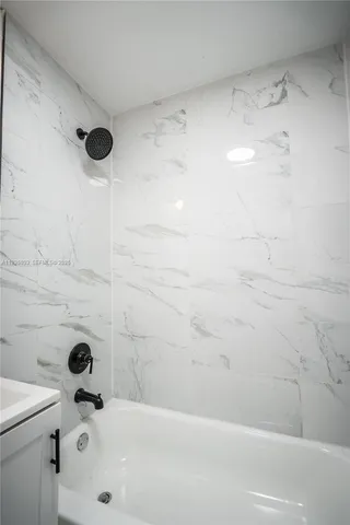 $2,550 | 6871 Abbott Avenue, Unit 4, Miami Beach, FL 33141