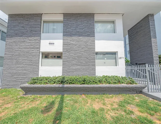 $2,550 | 6871 Abbott Avenue, Unit 4, Miami Beach, FL 33141