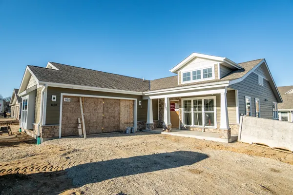 $465,000 | 1102 Harbor Court, West Bend, WI 53095