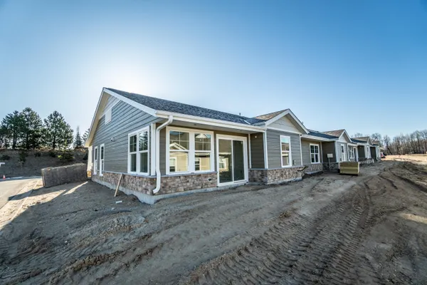 $465,000 | 1102 Harbor Court, West Bend, WI 53095