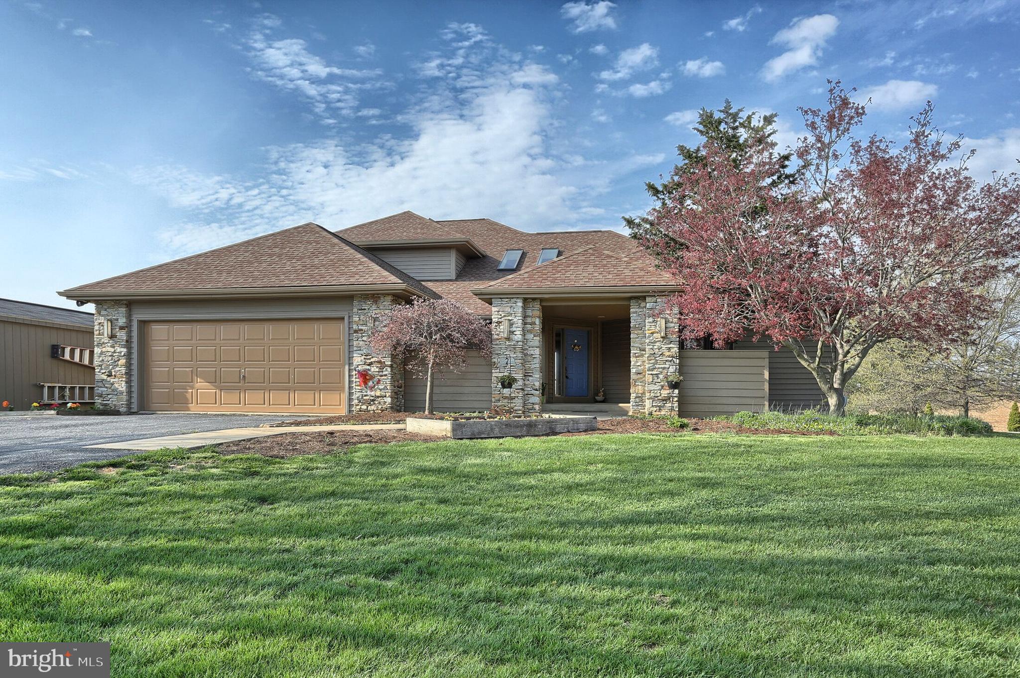 275 Rocherty Road Lebanon, PA 17042 - Photo 1 of 50 Front of home