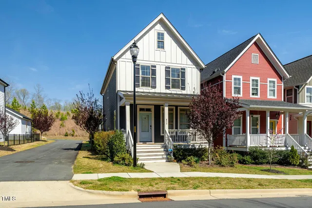 $2,300 | 853 Great Ridge Parkway, Chapel Hill, NC 27516