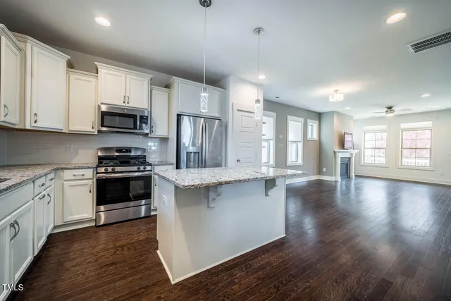 $2,300 | 853 Great Ridge Parkway, Chapel Hill, NC 27516