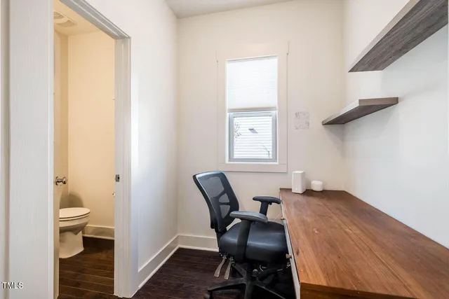 $2,300 | 853 Great Ridge Parkway, Chapel Hill, NC 27516