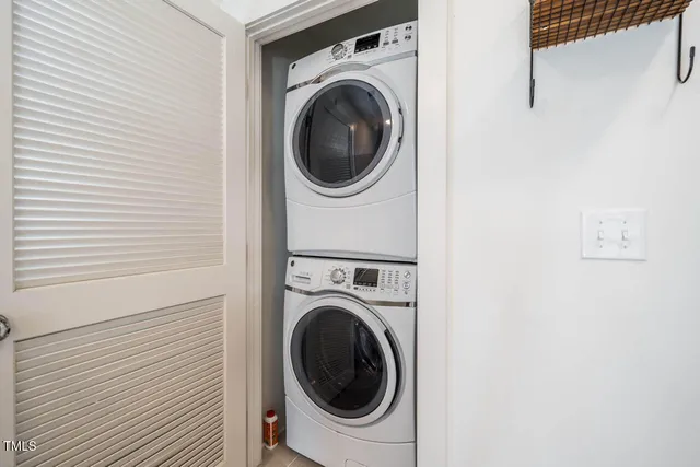 $2,300 | 853 Great Ridge Parkway, Chapel Hill, NC 27516