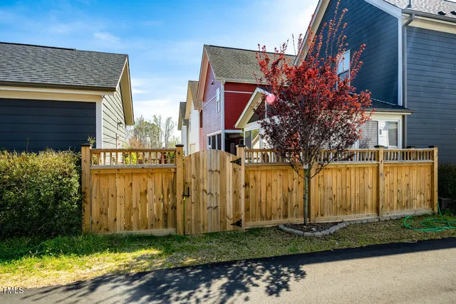 $2,300 | 853 Great Ridge Parkway, Chapel Hill, NC 27516