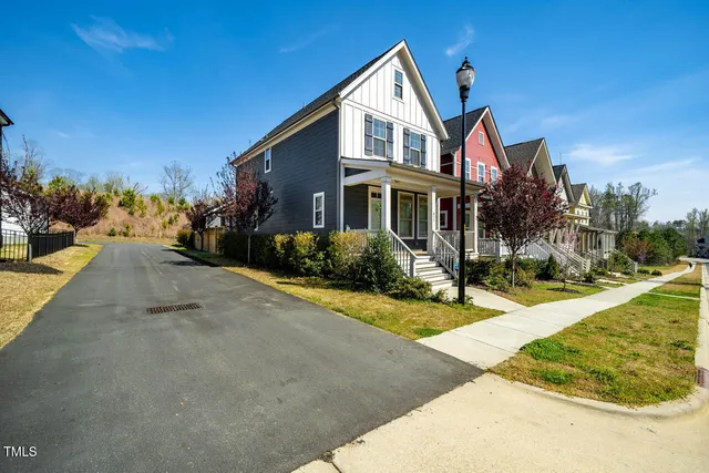 $2,300 | 853 Great Ridge Parkway, Chapel Hill, NC 27516