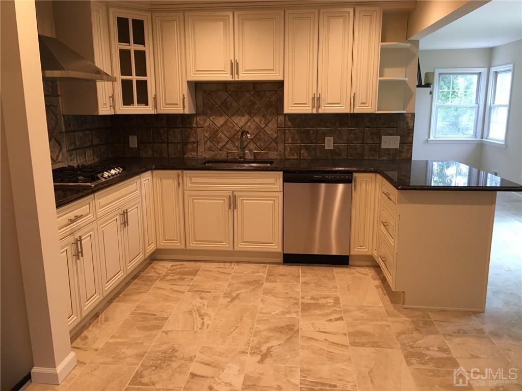 240 Garner Road North Brunswick, NJ 08902 - Photo 5 of 15 Gallery Image 5
