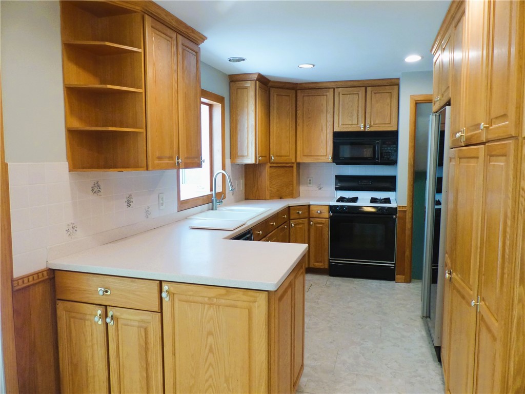 684 Marsh Road Pittsford, NY 14534 - Photo 13 of 32
