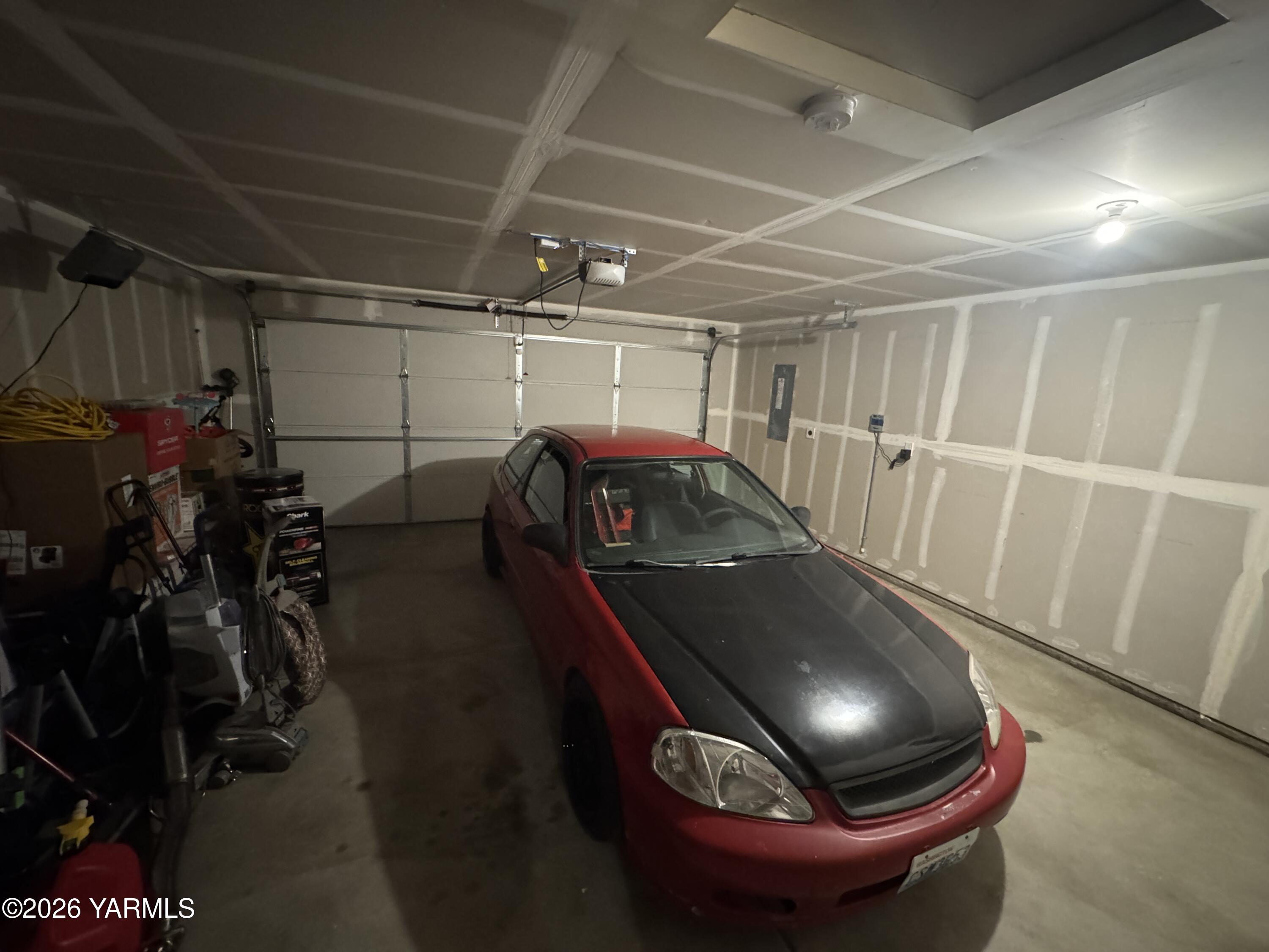 6104 Whitman Avenue Yakima, WA 98903 - Photo 17 of 19 a view of a garage