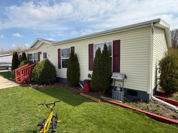 $145,000 | 897 East Lake Street, Unit 91, Lake Mills, WI 53551