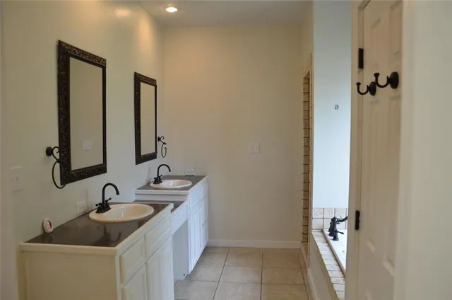 $375,000 | 551 Lakeview, Baird, TX 79504