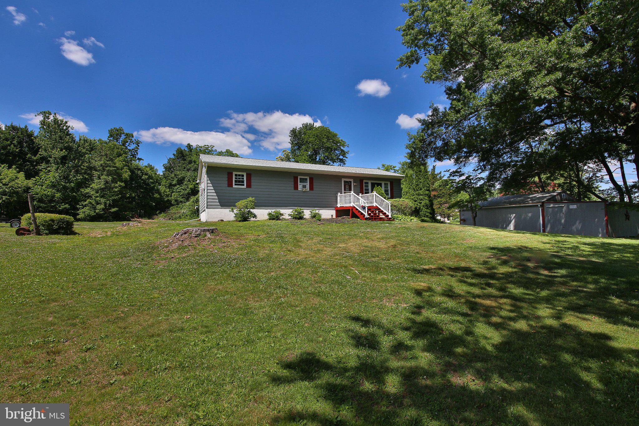 3134 Wild Run Road Pennsburg, PA 18073 - Photo 20 of 33 Charming home on a lush green lot.
