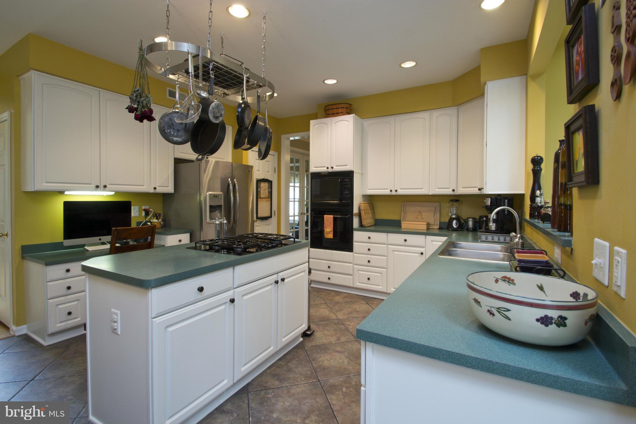 7607 Bear Forest Road Hanover, MD 21076 - Photo 3 of 24 Kitchen