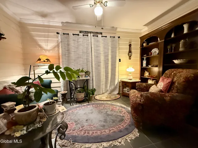 $325,000 | 4 Gentry Lane, Queensbury, NY 12804