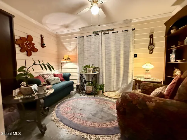 $325,000 | 4 Gentry Lane, Queensbury, NY 12804