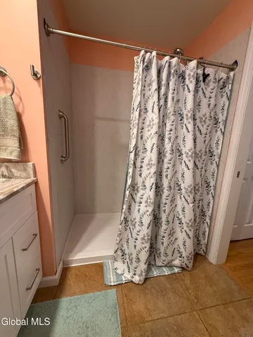 $325,000 | 4 Gentry Lane, Queensbury, NY 12804