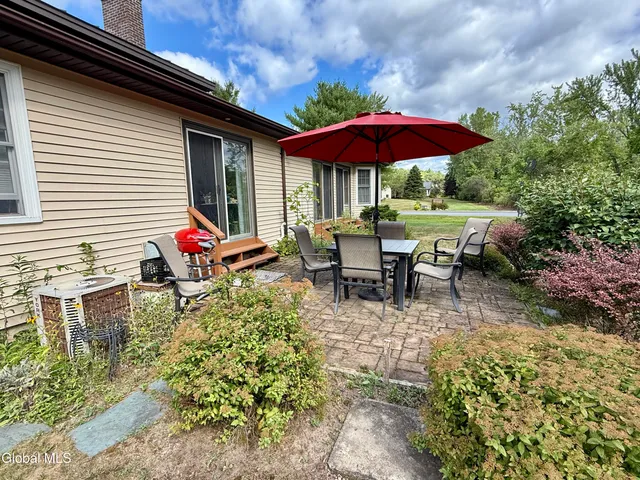 $319,000 | 4 Gentry Lane, Queensbury, NY 12804