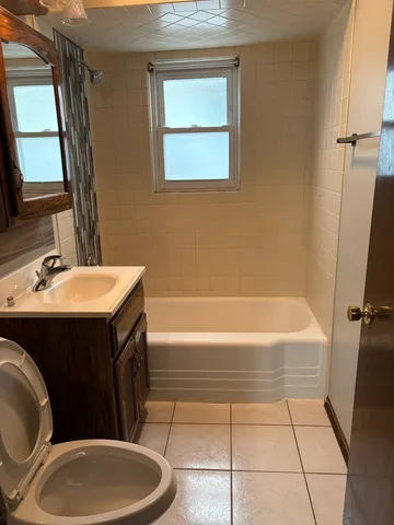 $2,050 | 9607 Merrimac Avenue, Oak Lawn, IL 60453