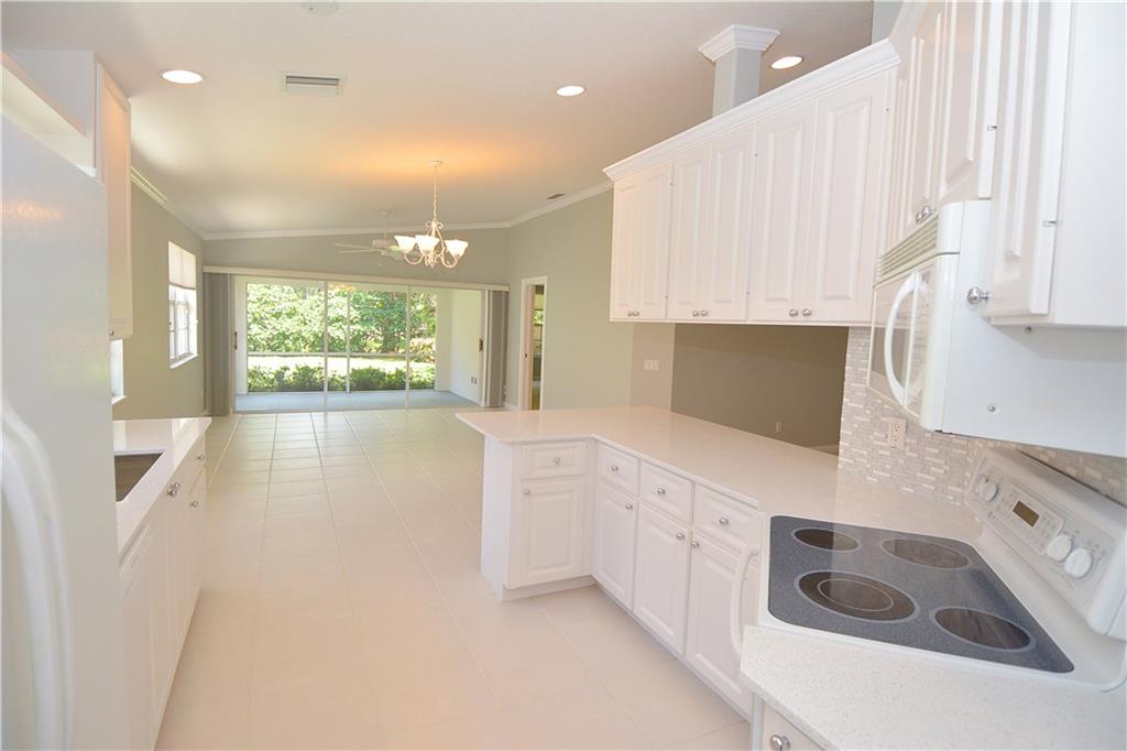 823 Southwest Balmoral Trace Stuart, FL 34997 - Photo 4 of 33 Gallery Image 4