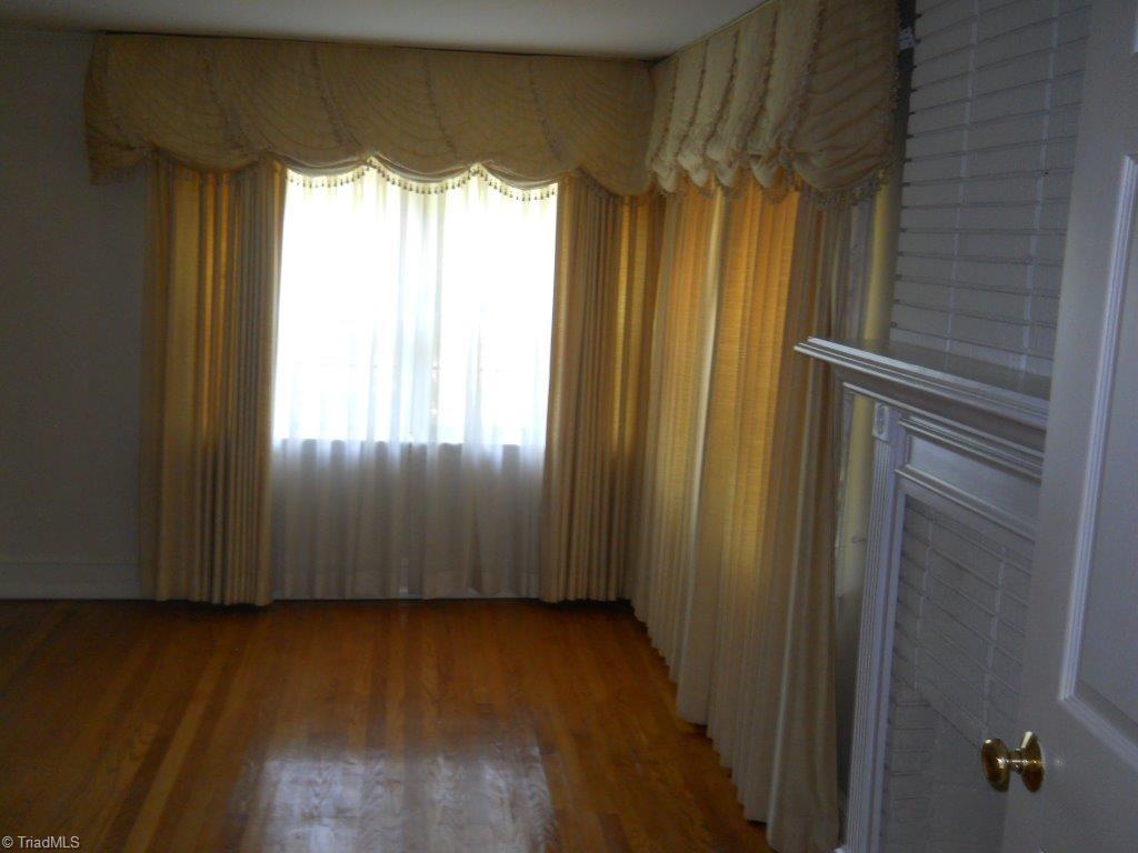 10261 Park Springs Road Ruffin, NC 27326 - Photo 15 of 26 Large corners windows in living room