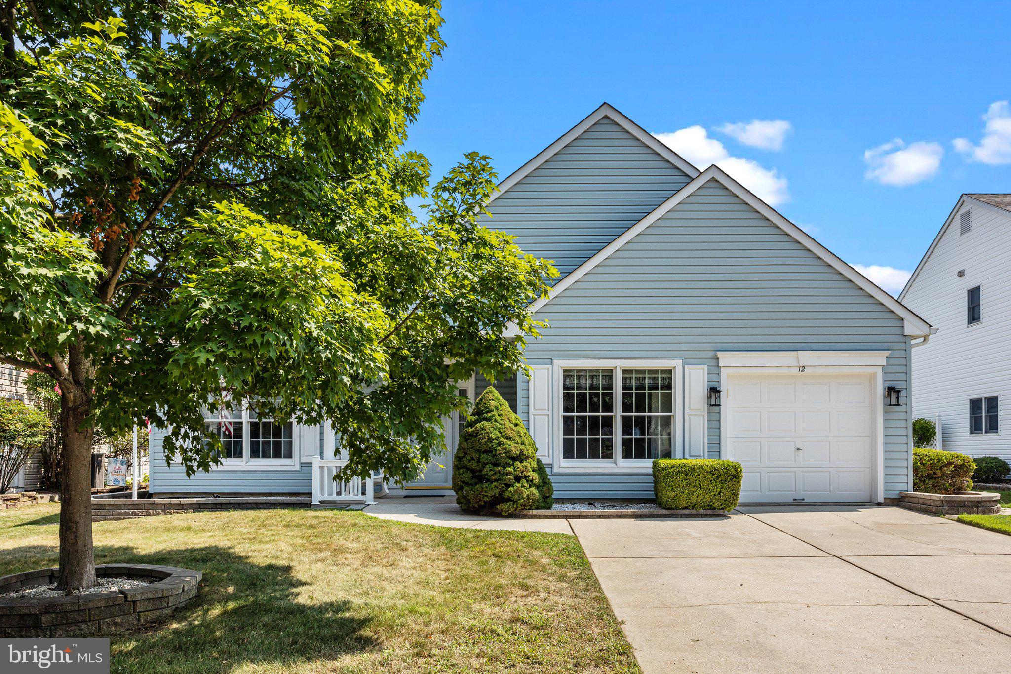 12 Laurel Ridge Lane Columbus, NJ 08022 - Photo 2 of 29
