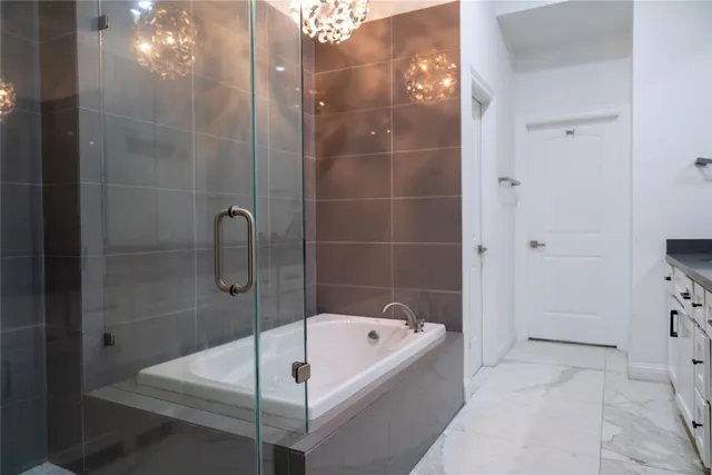 $523,000 | 2103 Crockett Street, Houston, TX 77007