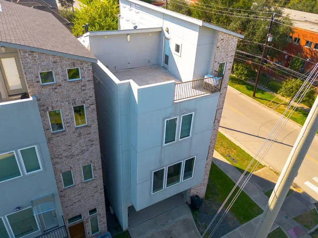 $523,000 | 2103 Crockett Street, Houston, TX 77007