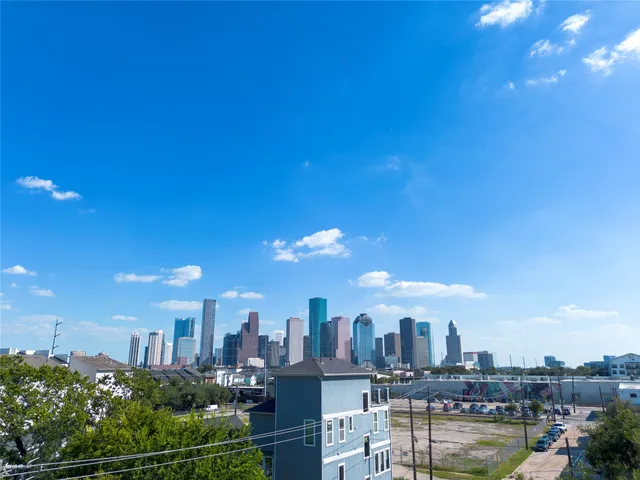 $523,000 | 2103 Crockett Street, Houston, TX 77007