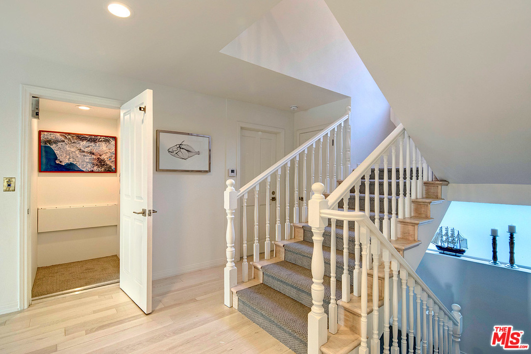 201 Redlands Street Playa del Rey, CA 90293 - Photo 12 of 31