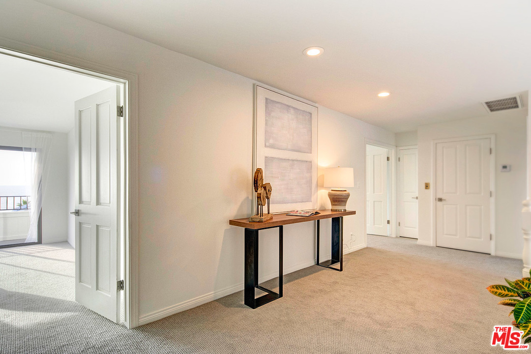 201 Redlands Street Playa del Rey, CA 90293 - Photo 24 of 31